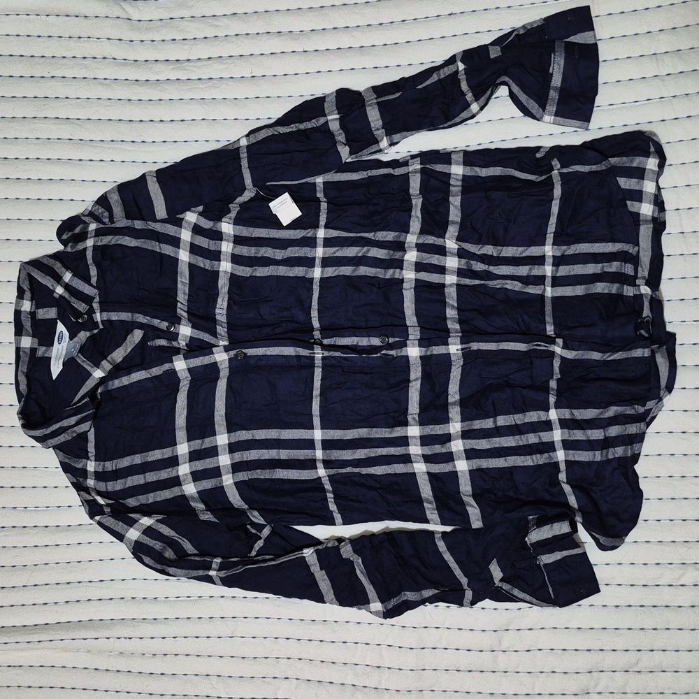 🌼4/$10 - NWT Old Navy classic button down shirt